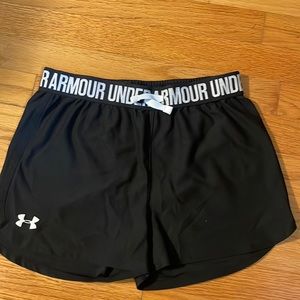 Youth Large girls black Under Armour shorts